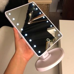 Vivitar small light up vanity mirror